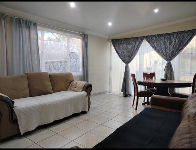 4 BEDROOM HOUSE FOR SALE IN BLUFF